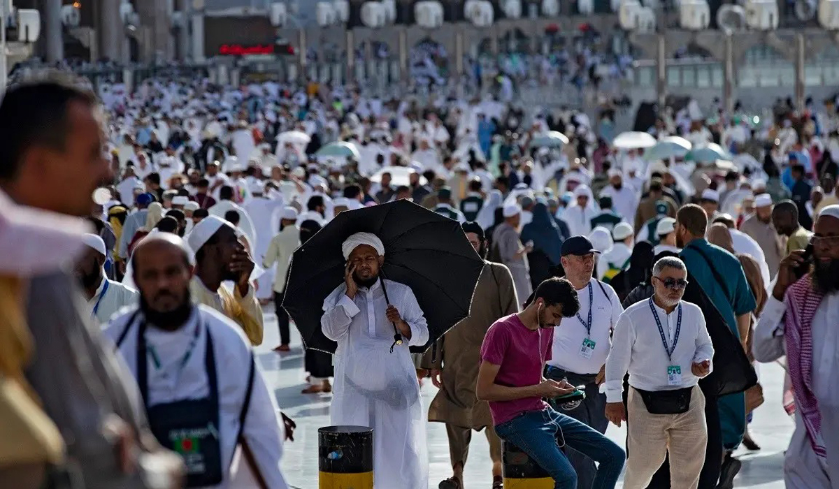 Saudi Arabia urges pilgrims to avoid political slogans at Hajj sites